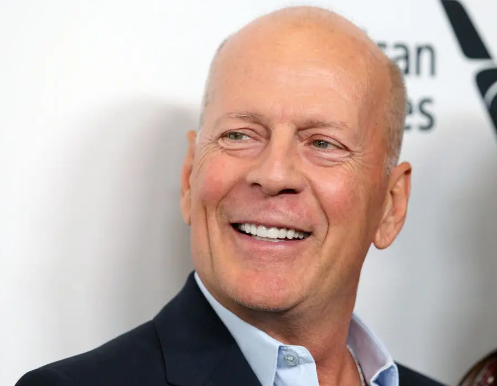 Entenda o que é demência frontotemporal, doença que afeta o ator Bruce Willis